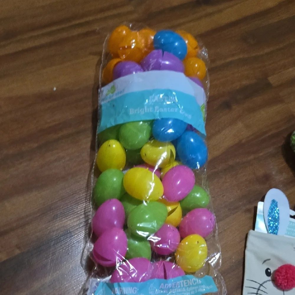 EASTER Celebrate It Pastel Egg Party Set  Bunny Treat Bag Green Shredded Filler